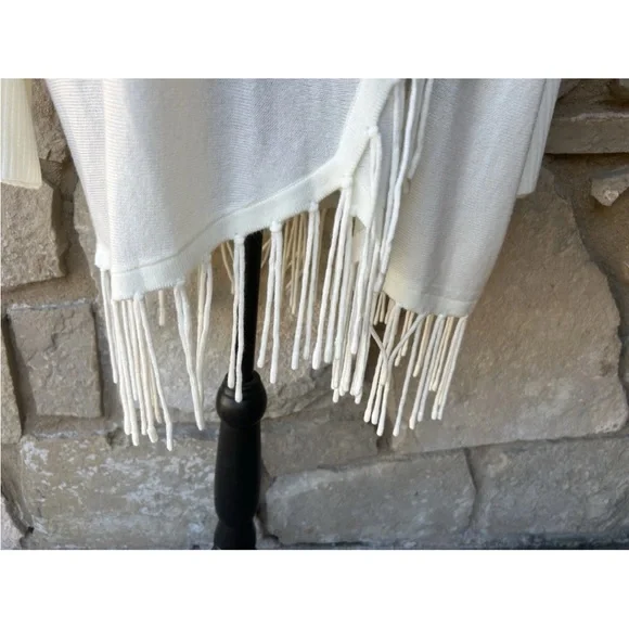 New Directions Tunic Cowl Neck Sweater Size Medium Ivory Fringe Accent NWT - Picture 4 of 10